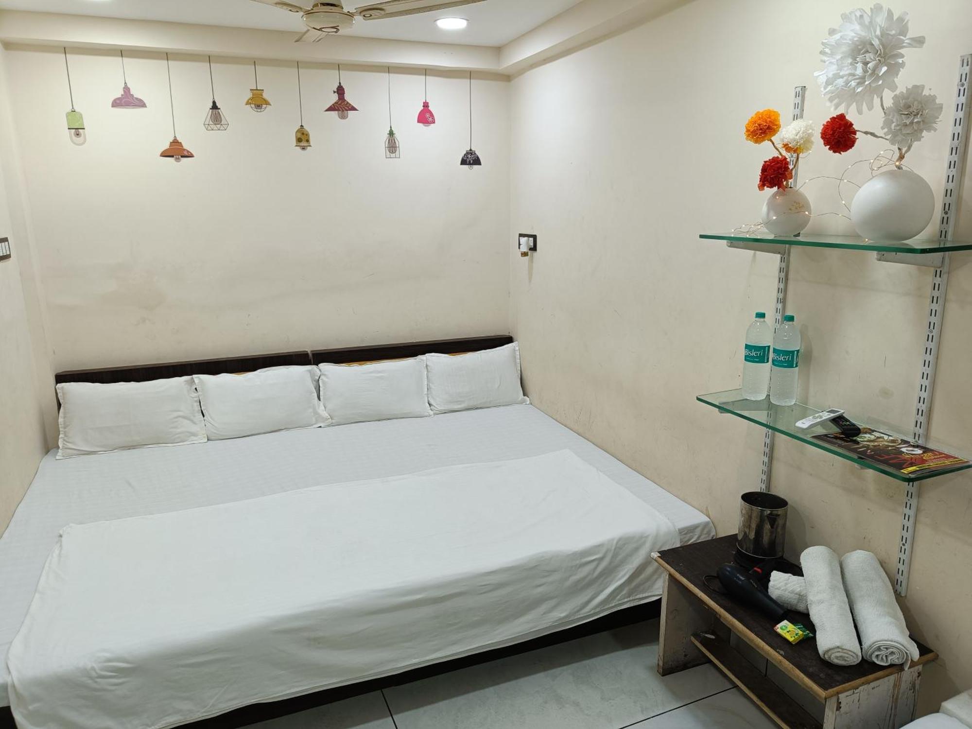 Hotel S Tower Ujjain Zewnętrze zdjęcie