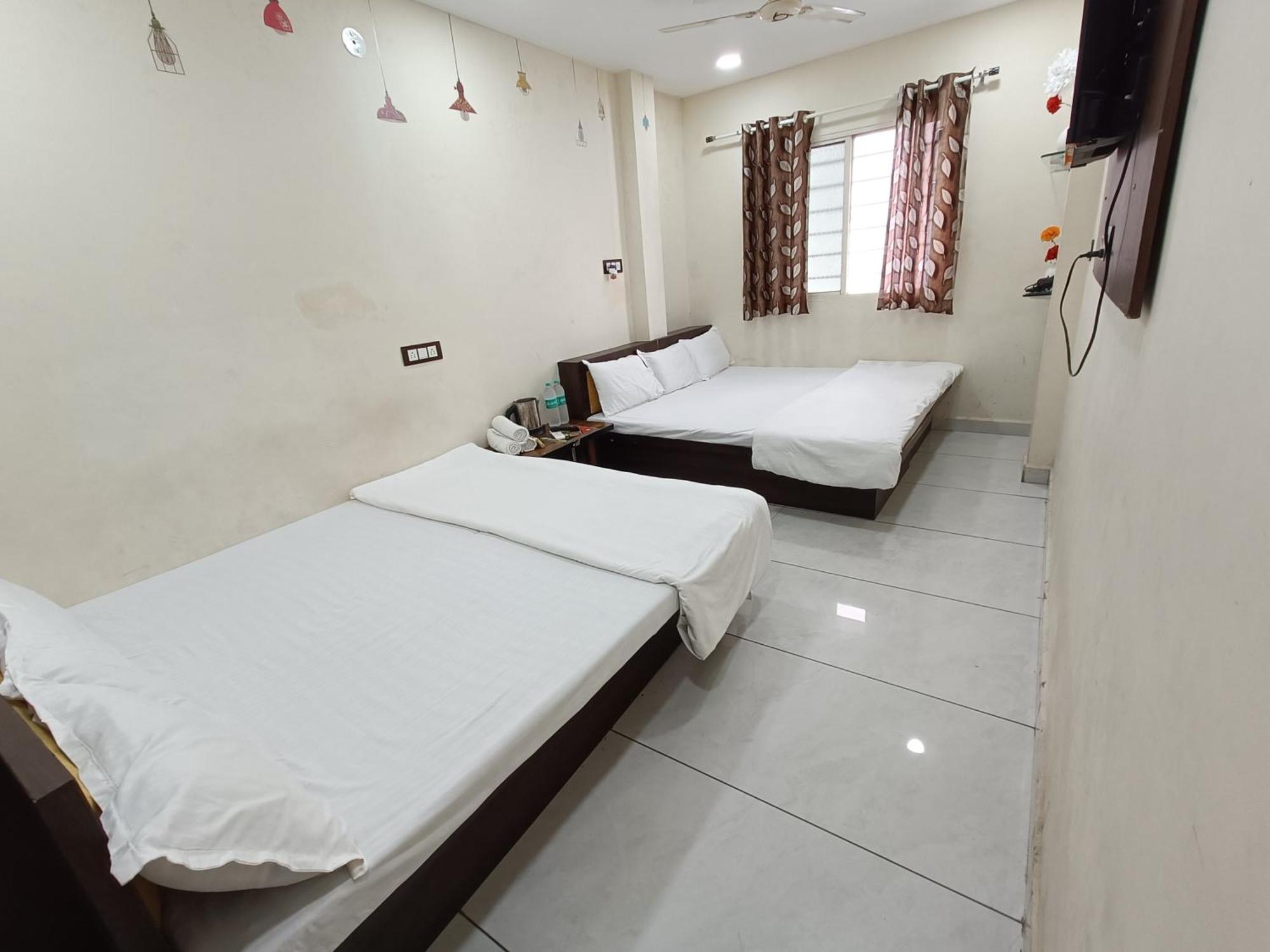 Hotel S Tower Ujjain Zewnętrze zdjęcie